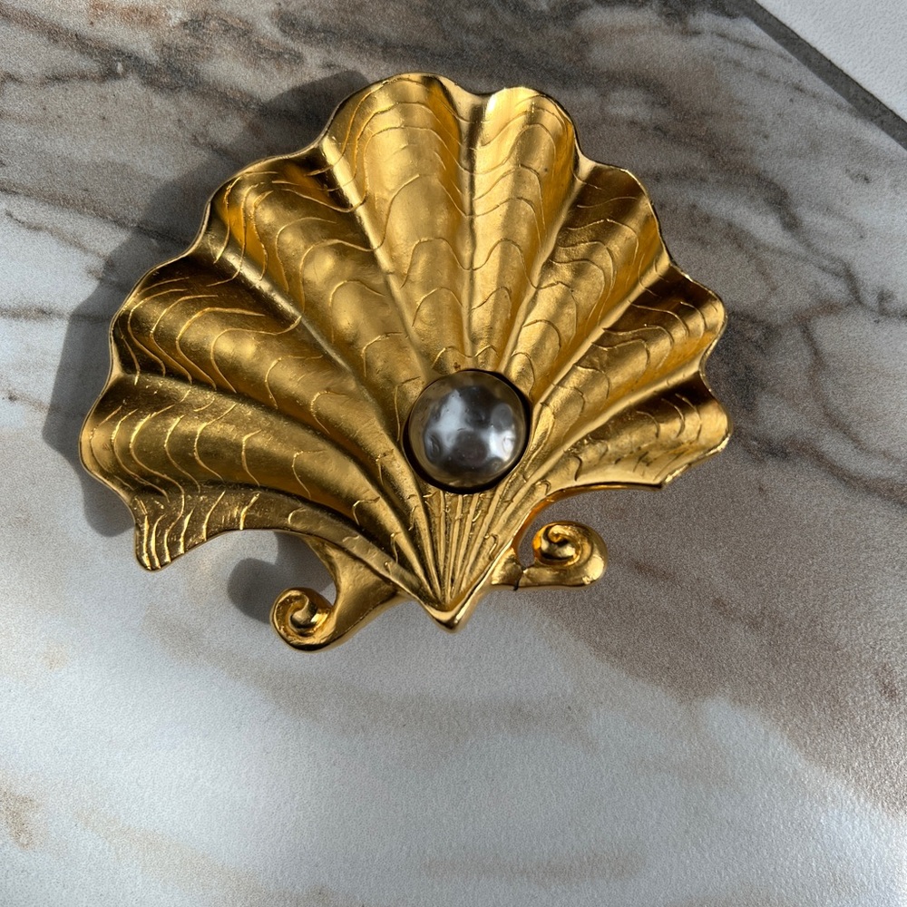 Vintage RARE Karl Lagerfeld Gold Shell Brooch with Pearl Detail